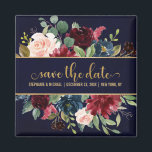 Burgundy Red Navy Blommigt Rustic Boho Sve datum Magnet<br><div class="desc">Burgundy Red Navy Blommigt Rustic Boho Bröllop spara datum magnet. Perfekt för ett fallbröllop. Utformningen har en fantastisk bukett av burgundy/Marsala,  persiko,  marinblomma/ro med matchande löv. Hitta fler matchande utformningar och variationer i min "blissweddingpaperie"-butik. Och kontakta mig gärna om du vill ha anpassningsbar.</div>