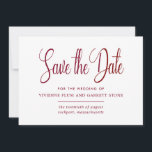 Burgundy Red & White Calligraphy Save Date Spara Datumet<br><div class="desc">Elegant och tidlös burgundröd och vit design. Spara datumet är skrivet i en vacker skripttext. Ditt namn,  bröllop-datum och din plats följer. Du kan lägga till ytterligare ett meddelande på baksidan.</div>