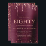 Burgundy Ro Guld 80:e Födelsedagsfesten Inbjudningar<br><div class="desc">Burgundy och Ro Guld Gnistra String Ljus 80:e (80:e) Födelsedagsfest inbjudan för en Elegant Girly Womans födelsedag . Det här är perfektens inbjudan till firande av födelsedag för en elegant Burgundy och Ro Guld Gnistra Födelsedagsfest. Kontakta designern om du vill matcha anpassade objekt.</div>