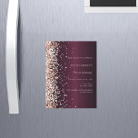 Burgundy ro guld premiefödelsedag magnetisk inbjudningskort<br><div class="desc">För elegant 21:a födelsedag (eller någon annan ålder). En burgundisk bakgrund färg. Dekorerad med ro guld konetti. Anpassa och lägg till information om namn,  ålder och party.</div>