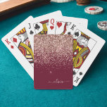 Burgundy Ro Guld  Rosa Glitter Monogram Casinokort<br><div class="desc">Ro Guld  Rosa och Burgundy Gnistra Glitter Skriver Monogram Namn på uppspelningskort. Det gör perfekten söt 16-årsjubileum,  bröllop,  möhippa,  årsdag,  babydusch eller bachelorette-fest för någon som glam lyxen och chic stilar i kärlek.</div>