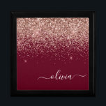 Burgundy Ro Guld  Rosa Glitter Monogram Minnesask<br><div class="desc">Burgundy och Ro Guld  Rosa Gnistra Glitter skriver Monogram Namn Jewelry KeepsakBox. Det gör perfekt studenten,  födelsedag,  bröllop,  möhippa,  årsdag,  babydusch eller bachelorette-fest till någon som glam lyx och chic stilar.</div>