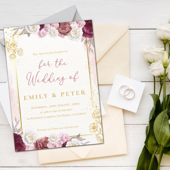 Burgundy  Rosa Blommigt Guld Gräns Bröllop Inbjudningar (Burgundy Blush Pink Floral Gold Border Wedding Invitation)