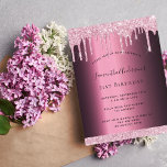 Burgundy rosa glitter fyller år vykort<br><div class="desc">På framsidan: En inbjudan till en 21:a (eller någon annan ålder) födelsedagsfest. En mörkens burgundbakgrund. Dekorerad med rosa faux glitter droppning,  målardropputseende. Anpassa och lägg till information om namn och party. Namn är skrivet med ett handskript stil,  svart färgad brev. Bakåt: vanlig vykortsdesign.</div>