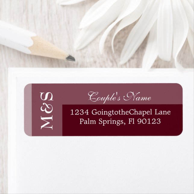 Burgundy Simple Modern Chic Script Returadress Etikett (Insitu)