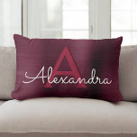 Burgundy Stainless Steel Monogram Namn & Initial Lumbarkudde<br><div class="desc">Burgundy Violet Stainless Steel Monogram Namn och Initial Pillow. Den här Cranberry Lila-kudden gör perfektens födelsedag eller möhippans gåva till någon som dekorerar hennes rum i Burgundy.</div>