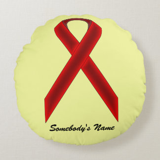 Burgundy Standard Ribbon av Kenneth Yoncich Rund Kudde