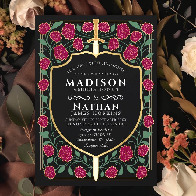 Burgundy Sword Shield Fantasy Monogram Bröllop Inbjudningar (Skapare uppladdad)