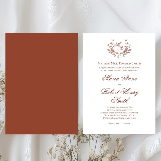 Burgundy Vin Calligraphy Script Monogram Bröllop Inbjudningar (Elegant burgundy rust wedding invitations. )
