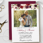 Burgundy Watercolor Blommigt Photo Bröllop Inbjudningar<br><div class="desc">Elegant Watercolor Burgundy Blommigt Photo bröllopsinbjudan</div>