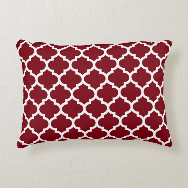 Burgundy White Moroccan Quatrefoil Mönster #5 Prydnadskudde (Framsidan)
