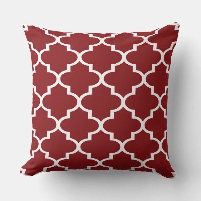 Burgundy White Quatrefoil Lattice Pillow Kudde (Framsida)