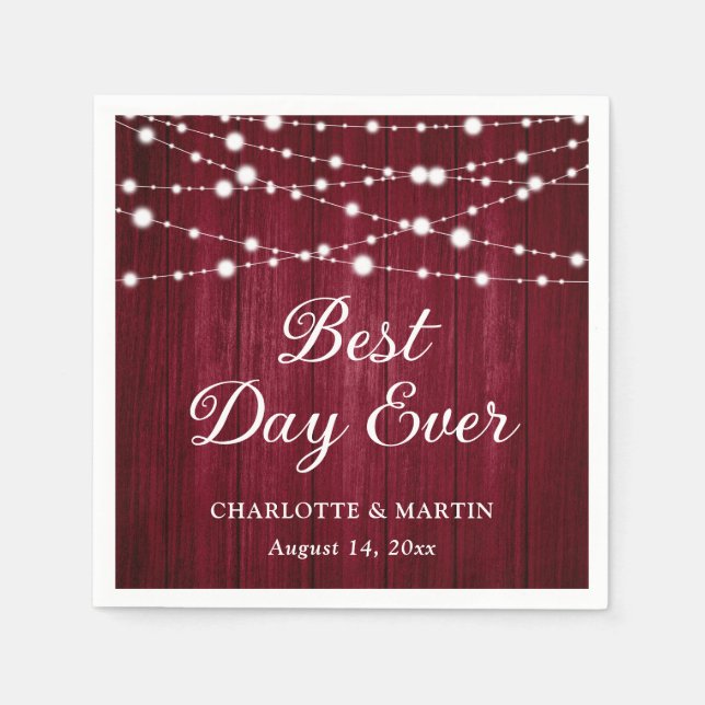 Burgundy Wood String Ljus Rustic Bröllop Pappersservett (Framsidan)