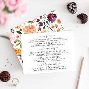 Burgundyröd rosafärgade blomdetails för bröllop tilläggskort