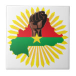Burkina Faso Karta, Flagga och Revolution Fist Kakelplatta<br><div class="desc">Burkina Faso karta med sin Flagga och en symbolisk Revolution Fist som representerar makt,  Stiga upp,  motstånd,  frihetskamp,  på Abstrakt Bright Sol Rays. Original Vector Illustration Copyright BluedarkArt ChameleonArt.</div>