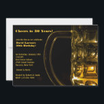 Burkningspokal inbjudan<br><div class="desc">En skimrande mugg med gyllene öl mot svart bakgrund sätter scenen för denna manliga festinbjudan. Perfekt för födelsedagar,  pensionsfester,  svensexor,  avskedsfester och mycket mer. Kortet är lätt att anpassa med din egen text,  typsnitt,  typsnittsfärg och val av sex papperssorter.</div>