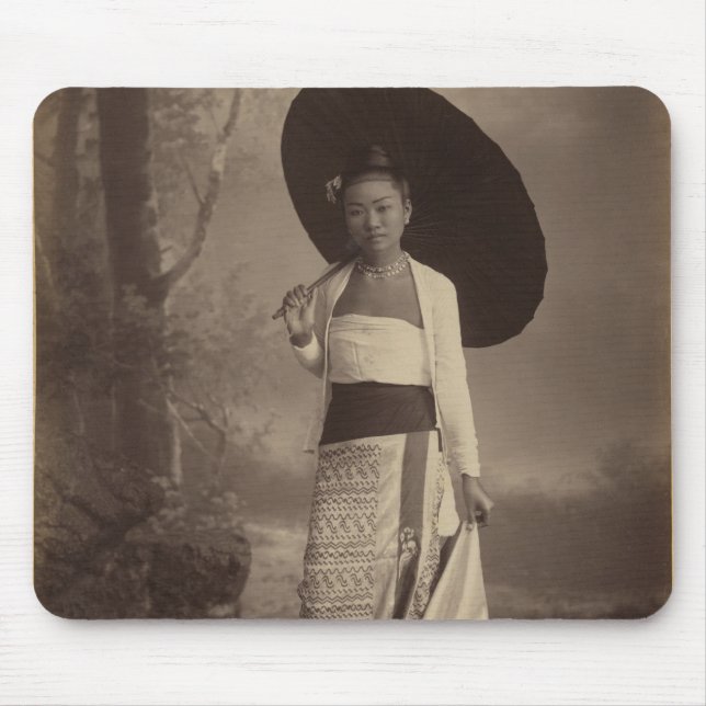 Burmese dam musmatta (Framsidan)