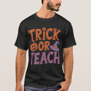Bus eller Behandla Groovy Lärare Halloween Retro T Shirt