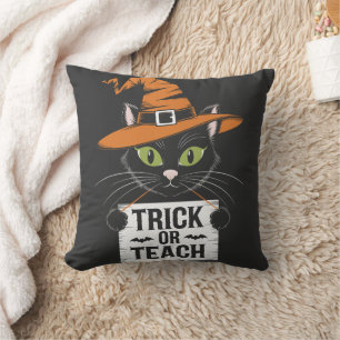Bus eller Behandla Halloween Katt - Rolig Lärare Kudde