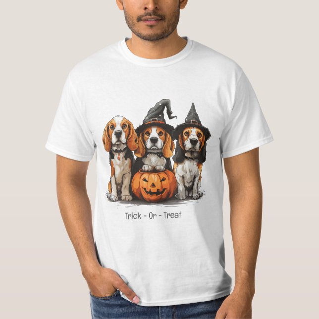 Bus eller godis Halloween Beagle Hundar T Shirt (Framsida)