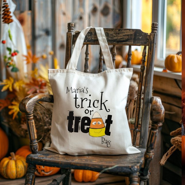 Bus eller godis Halloween Candy corn Anpassningsba Tygkasse (Halloween trick or treat bag with whimsical candy corn)