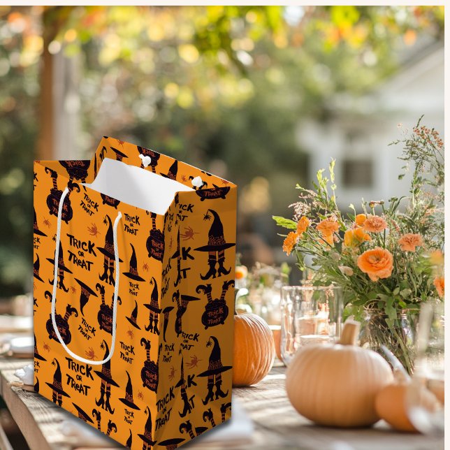 Bus eller godis Halloween söt orange (Trick or Treat Halloween cute orange Medium Gift Bag)