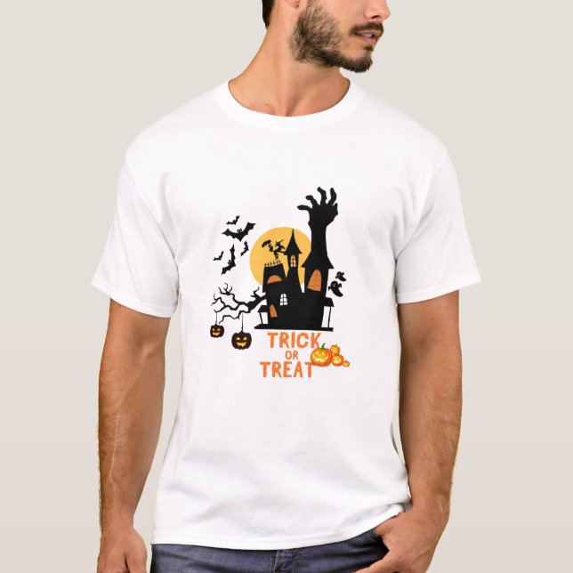 Bus eller godis Haunted House & Zombie Halloween T Shirt (Framsida)