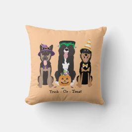 Bus eller godis Hundar i Halloween Costumes Kudde