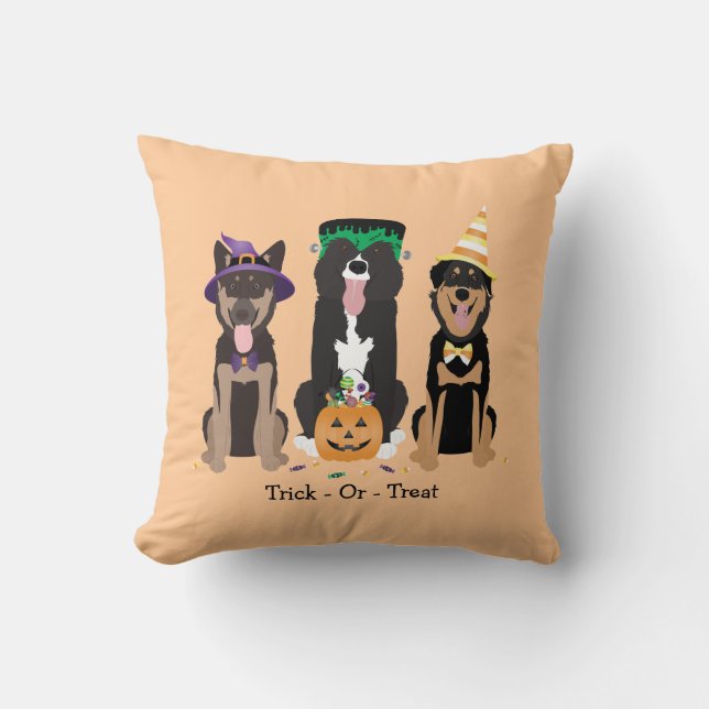 Bus eller godis Hundar i Halloween Costumes Kudde (Framsida)