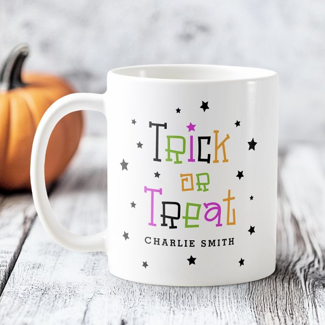 Bus eller godis namn stjärnor Halloween Kaffemugg (Trick or treat name stars Halloween Coffee Mug)