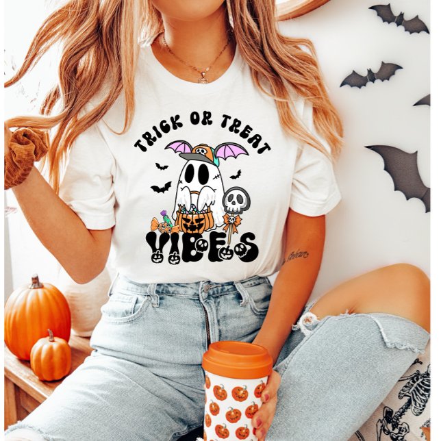 Bus eller godis Vibes Retro Ghost Candy Halloween T Shirt (Skapare uppladdad)
