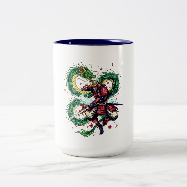 Bushido Code Samuraj med Drak & Sakura Blommor Två-Tonad Mugg (Center)