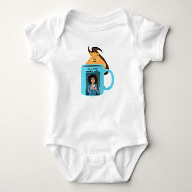 Busig Ekorre #240 Baby Kaffe T Shirt (Framsida)