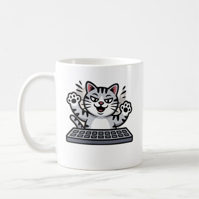 Busig seriekat vid tangentbordet kaffemugg (Vänster)