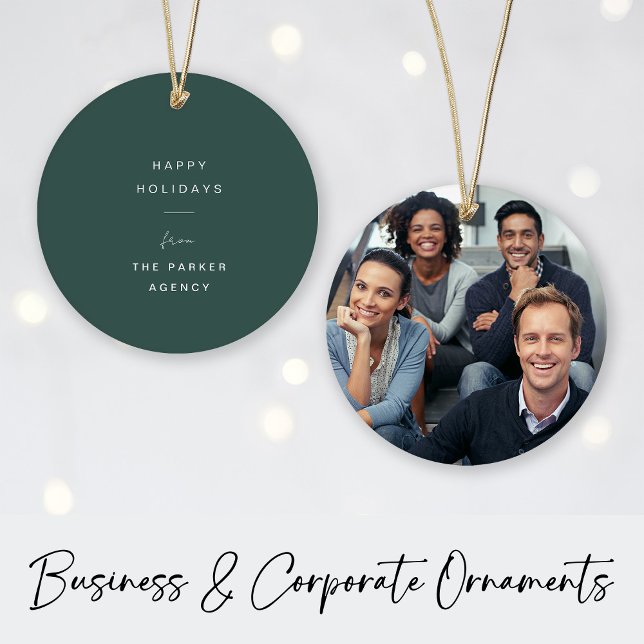 Business Corporate Helgdag | Minimal med foto Julgransprydnad Keramik (A modern green business and corporate holiday keepsake ornament with a company photo on the back)