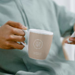 Business Logotyp Office Modern Kaffemugg<br><div class="desc">En affärsmodell för anpassningsbar i elegant papper kopp i ett modernt minimalistiskt stil som lätt kan uppdateras med företagets logotyp och företagsslagord eller företagsinformation. Om du behöver hjälp med att anpassa den här produkten kontaktar du mig med hjälp av meddelandeknappen och jag kommer att vara lycklig för att hjälpa till....</div>
