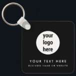 Business Logotyp QR Code Black Minimalist Business Nyckelring<br><div class="desc">En modern minimalistisk affärskedja för personlig med affärsmässig logotyp och QR-kod. Anpassa med din logotyp,  QR-kod och information så att du skapar din egen unika elegant,  svarta och vita affärskedja. Anpassa ännu mer med en bakgrund eller ett teckensnitt för anpassningsbar färg.</div>
