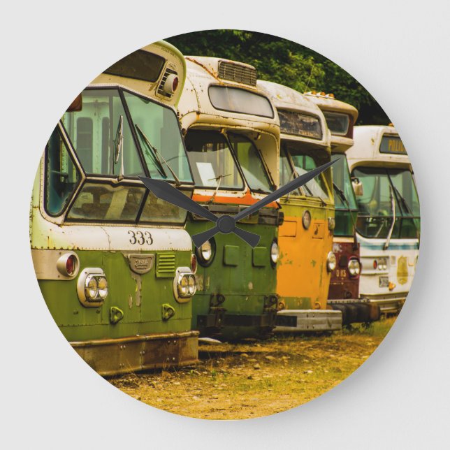 Buss Graveyard Round-väggklocka (stor) Stor Klocka (Framsida)