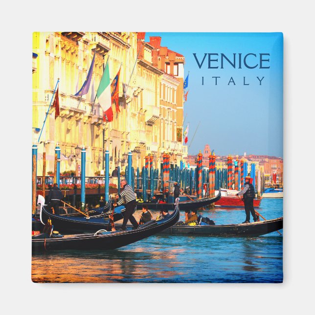 Busy Gondola Station i Venedig, Italien Magnet (Framsidan)