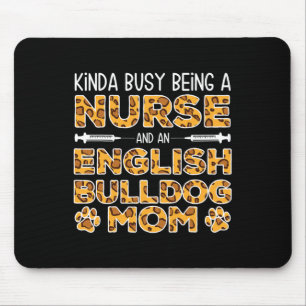 Busy Is Nurse Hund Mor - English Bulldog Mamma Musmatta