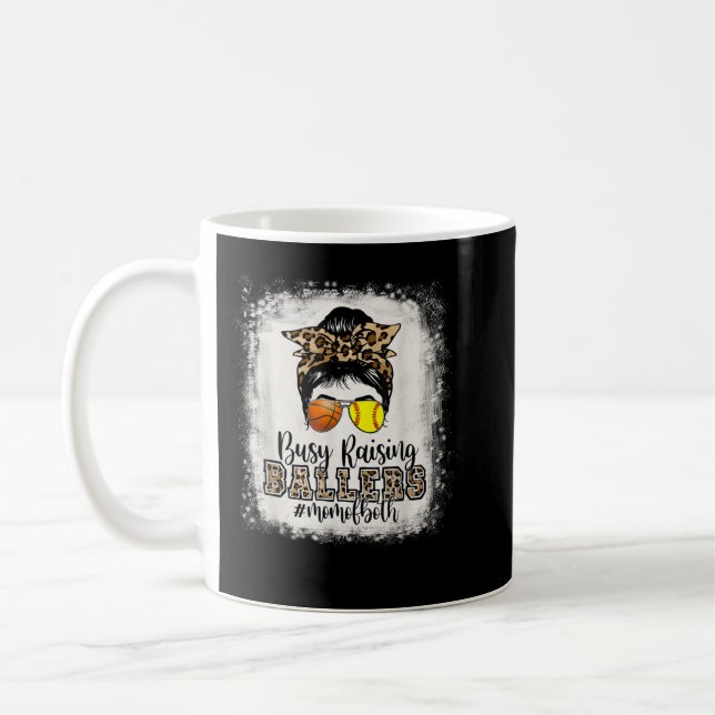 Busy Raising Ballers Mom Of Both Basketball Softba Kaffemugg (Vänster)