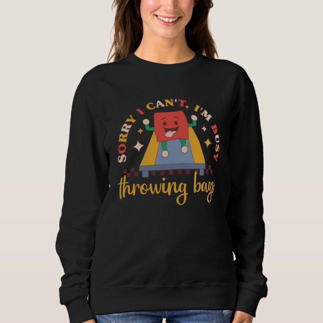 Busy Throwing Bags Sacktossing Cornhole Squad T Shirt (Framsida)