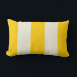 Butter Gult and Ecru Rand Pillow Lumbarkudde<br><div class="desc">Wide rand i gult av smör och elfenben är ett modernt och diskret accent för din hemskör. Para med djärvare mönster för en elegant mix och ett trendbrott i stil.</div>