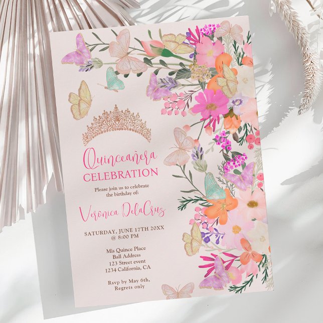 Butterflies chic wildblommor vår quinceanera inbjudningar (Butterflies chic wildflowers spring quinceanera invitation)