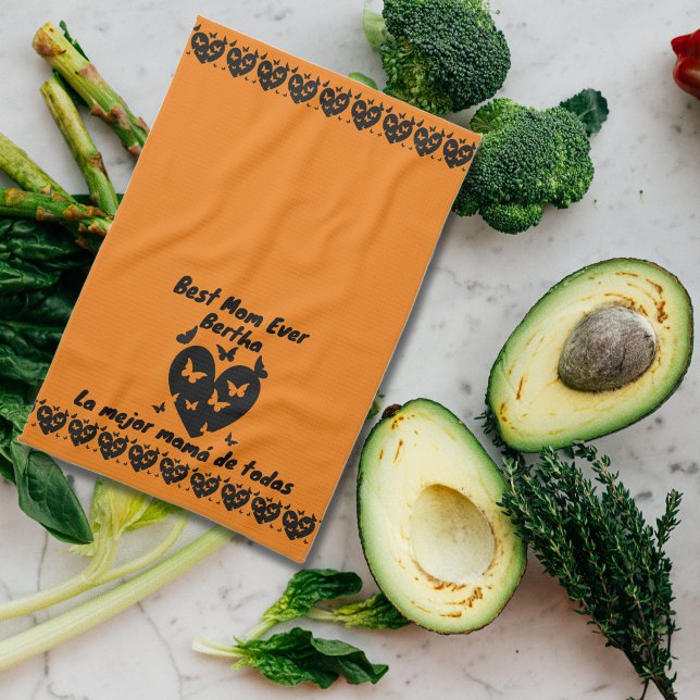 Butterflies & Heart Custom Name, Bilingual Orange Kökshandduk (Bilingual mother's day best mom ever la mejor mamá de todas custom name towel multilingual project)