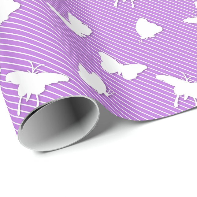 Butterflies och streck - vit på lavender presentpapper (Rullad Hörn)