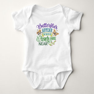 Butterflies visas Änglar nära citattecknet som lös T Shirt