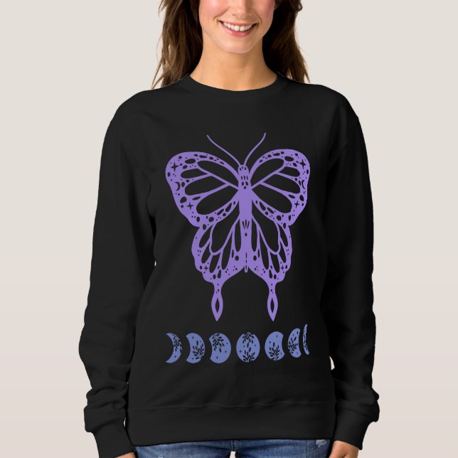Butterfly and Moon Phase New Age Witchy Purple and T Shirt (Framsida)