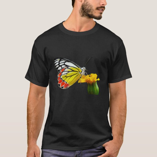 Butterfly  Beautiful Butterfly And Marigold Flower T Shirt (Framsida)