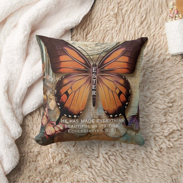 Butterfly Clock Throw Pillow Ecclesiastes 3:11  Kudde (Filt)